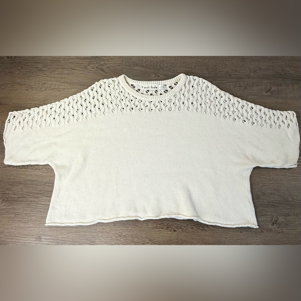 Wol Hide Women’s White Oversized Cropped Knot Organic Cotton Sweater, size M/L - Picture 2 of 12